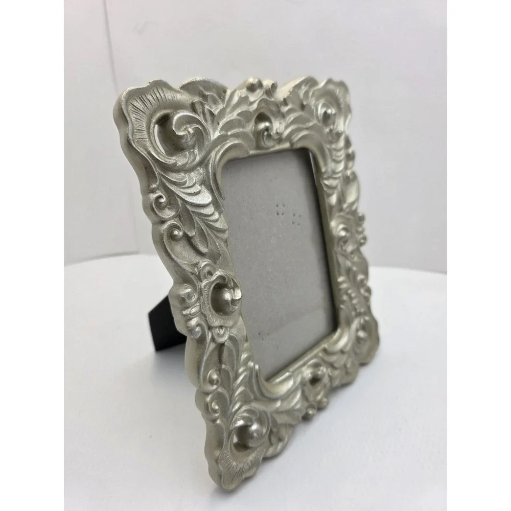 Sicura Ornate Scroll Plume Picture Frame 8.5x7 Resin Wood 3.5x5 Photo‎ Silver